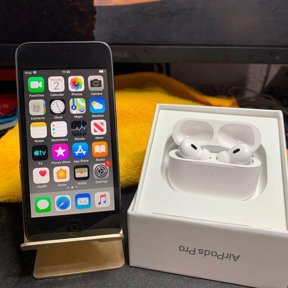 Apple iPod Touch 6 and AirPods Pro